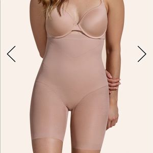 NWT Honeylove SuperPower shorts sculptwear